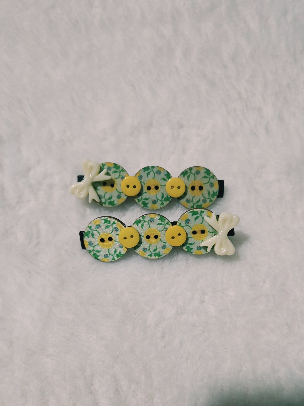 Kids Floral Button Hair Clips with White Bow - Yellow & Green